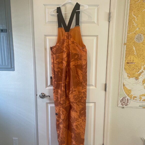 Northface insulated snowbibs - Picture 4 of 4